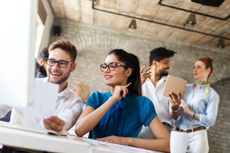 Quelles sont les différences entre la colocation et le coliving ?